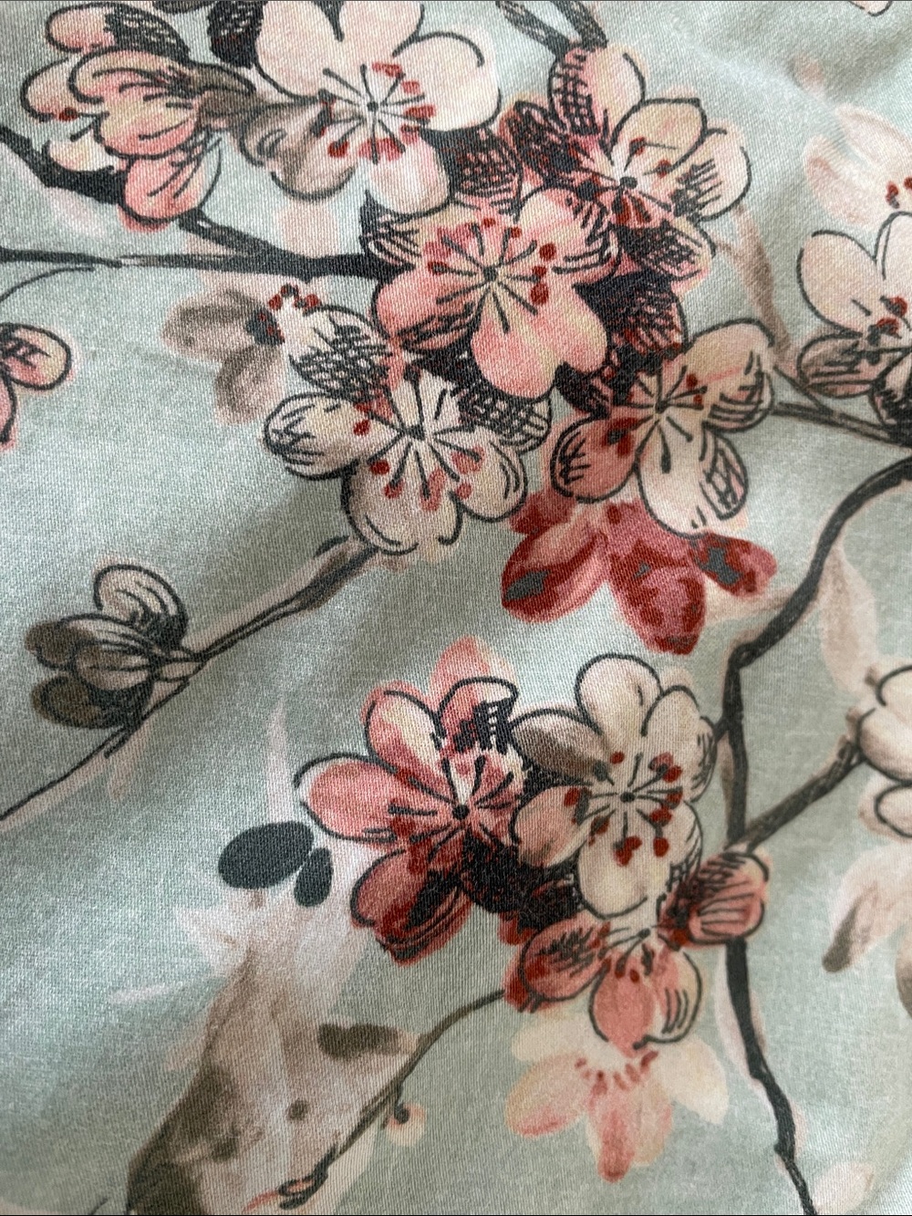 Frontgate Italian made Queen size Floral Duvet Cover in Green and Cream - Picture 4 of 4